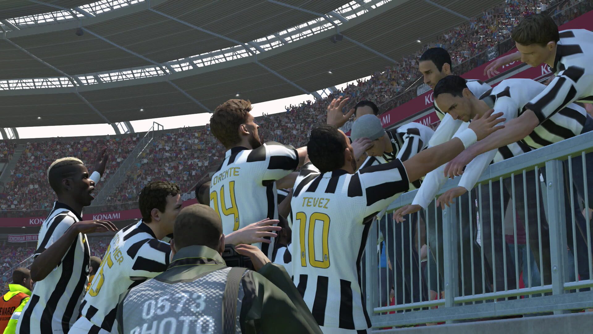 Pro Evolution Soccer 2015 header image